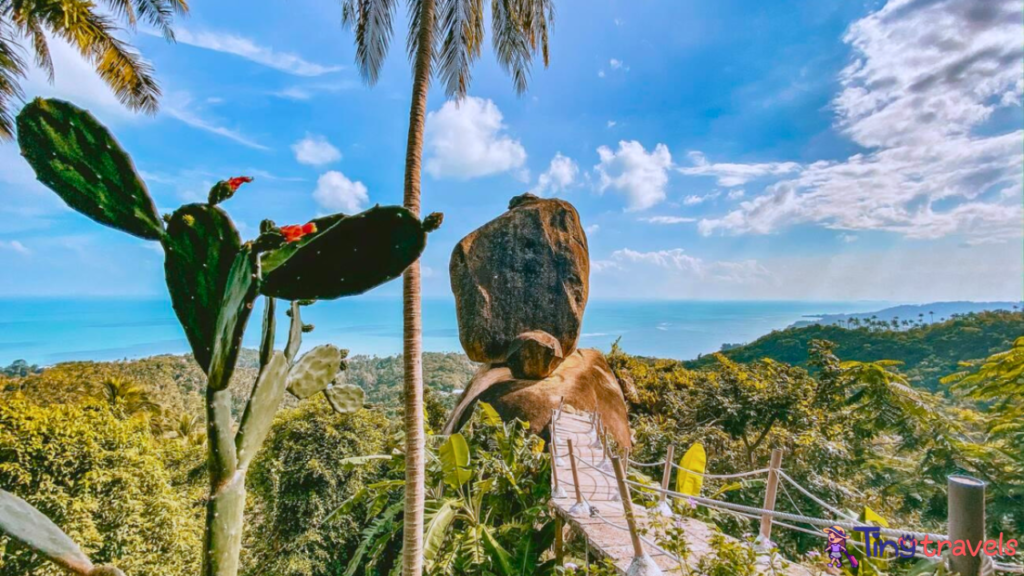 
Samui Overlap Stone Viewpoint


