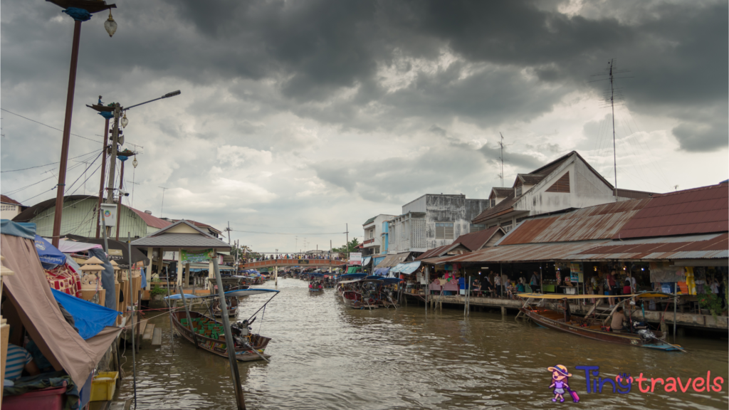 Amphawa Floating Market