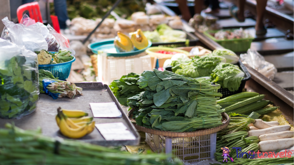 Maeklong Railway Market 