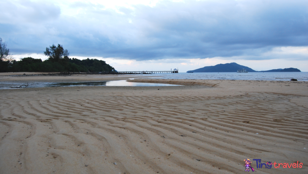 Koh Phayam, Sand beach.⁠
