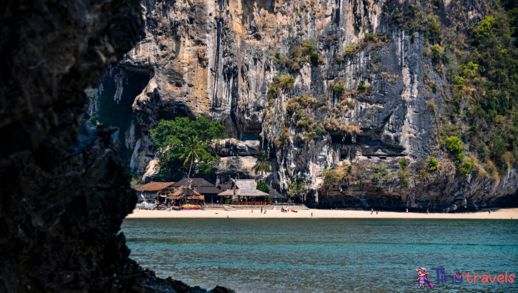 Tonsai Beach